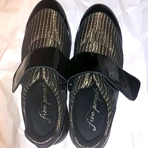 Free The People - Picture 6 of 9